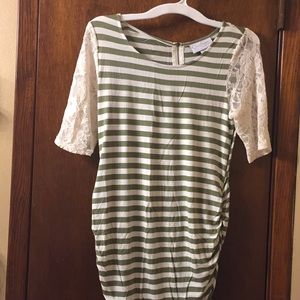 Jessica Simpson Maternity top